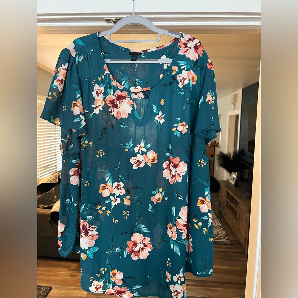 Torrid Size 4 Teal Floral Blouse